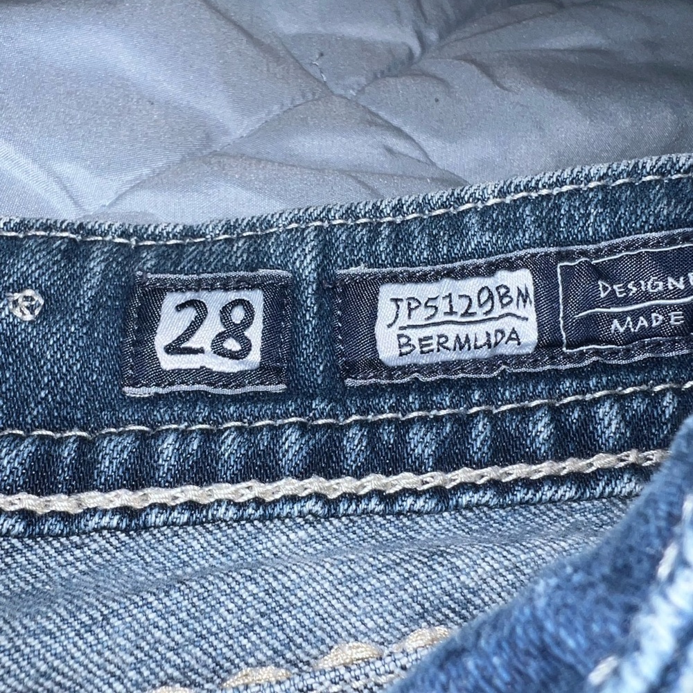 Miss Me Mid Rise Bermuda Length
Jean Shorts - Picture 3 of 5
